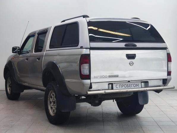 Nissan NP300 с пробегом 2012 года, цена 900 000 рублей, 268832 км, пикап, Автокод Объявления