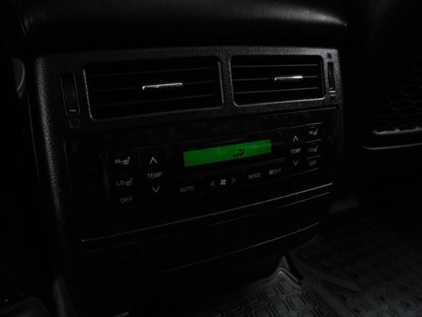 Toyota Land Cruiser 200 Series Рестайлинг 1 с пробегом 2015 года, цена 4 549 000 рублей, 247589 км, внедорожник, Автокод Объявления