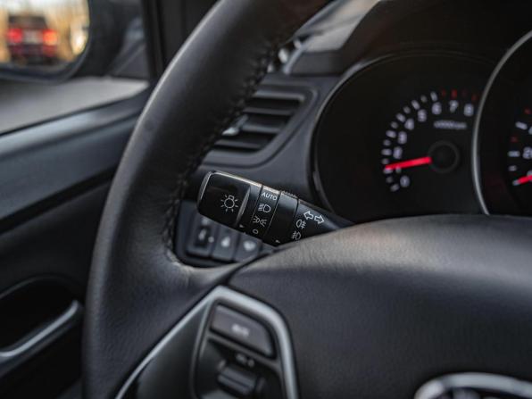 Kia Rio III Рестайлинг с пробегом 2016 года, цена 819 000 рублей, 198571 км, седан, Автокод Объявления