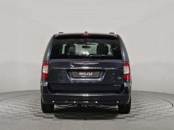 Chrysler Voyager V Рестайлинг с пробегом 2014 года, цена 1 500 000 рублей, 234066 км, минивэн, Автокод Объявления
