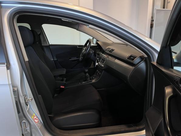 Volkswagen Passat B6 с пробегом 2007 года, цена 299 000 рублей, 327707 км, седан, Автокод Объявления