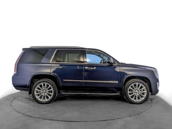 Cadillac Escalade IV с пробегом 2019 года, цена 4 755 000 рублей, 85142 км, внедорожник, Автокод Объявления