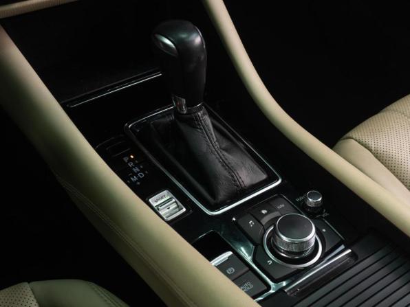 Mazda 6 III (GJ) Рестайлинг 2 с пробегом 2020 года, цена 2 679 000 рублей, 171366 км, седан, Автокод Объявления