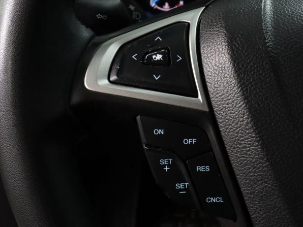 Ford Fusion (North America) II с пробегом 2013 года, цена 1 030 000 рублей, 240000 км, седан, Автокод Объявления