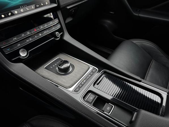 Jaguar F-Pace I с пробегом 2020 года, цена 3 150 000 рублей, 100942 км, внедорожник, Автокод Объявления