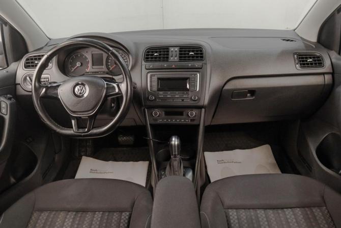 Volkswagen Polo V Рестайлинг с пробегом 2018 года, цена 1 319 000 рублей, 91500 км, седан, Автокод Объявления