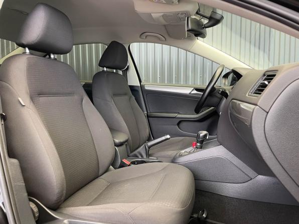 Volkswagen Jetta VI Рестайлинг с пробегом 2015 года, цена 1 317 000 рублей, 115685 км, седан, Автокод Объявления