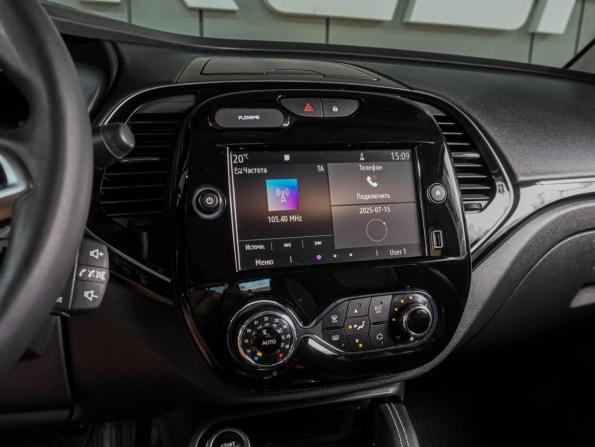 Renault Kaptur I Рестайлинг с пробегом 2021 года, цена 1 599 000 рублей, 126174 км, внедорожник, Автокод Объявления