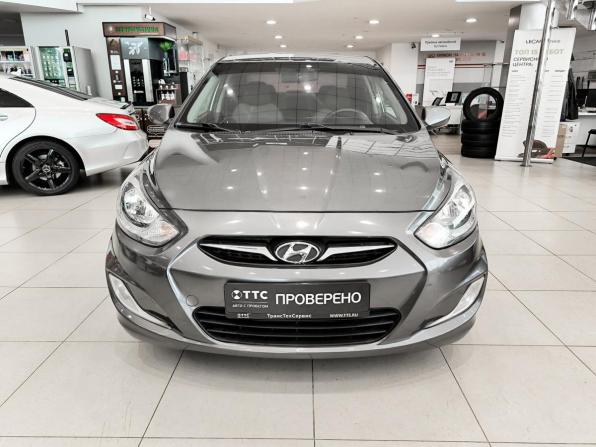 Hyundai Solaris I с пробегом 2013 года, цена 650 000 рублей, 229191 км, седан, Автокод Объявления