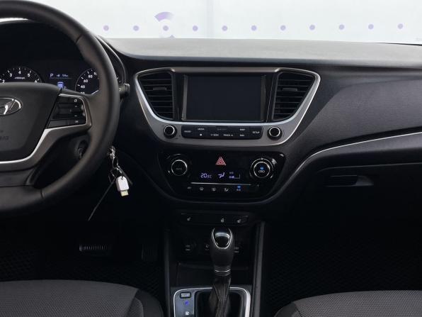 Hyundai Solaris II с пробегом 2017 года, цена 1 130 000 рублей, 186805 км, седан, Автокод Объявления