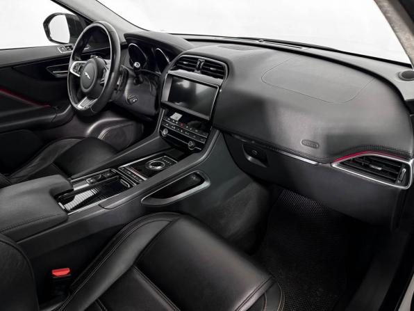 Jaguar F-Pace I с пробегом 2019 года, цена 2 250 000 рублей, 168479 км, внедорожник, Автокод Объявления