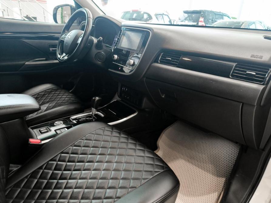 Mitsubishi Outlander III Рестайлинг 3 Казань  - изображение 13