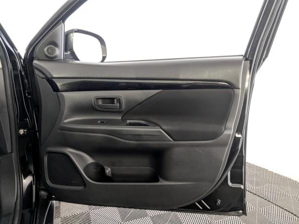 Mitsubishi Outlander III Рестайлинг 3 с пробегом 2018 года, цена 1 950 000 рублей, 99853 км, внедорожник, Автокод Объявления