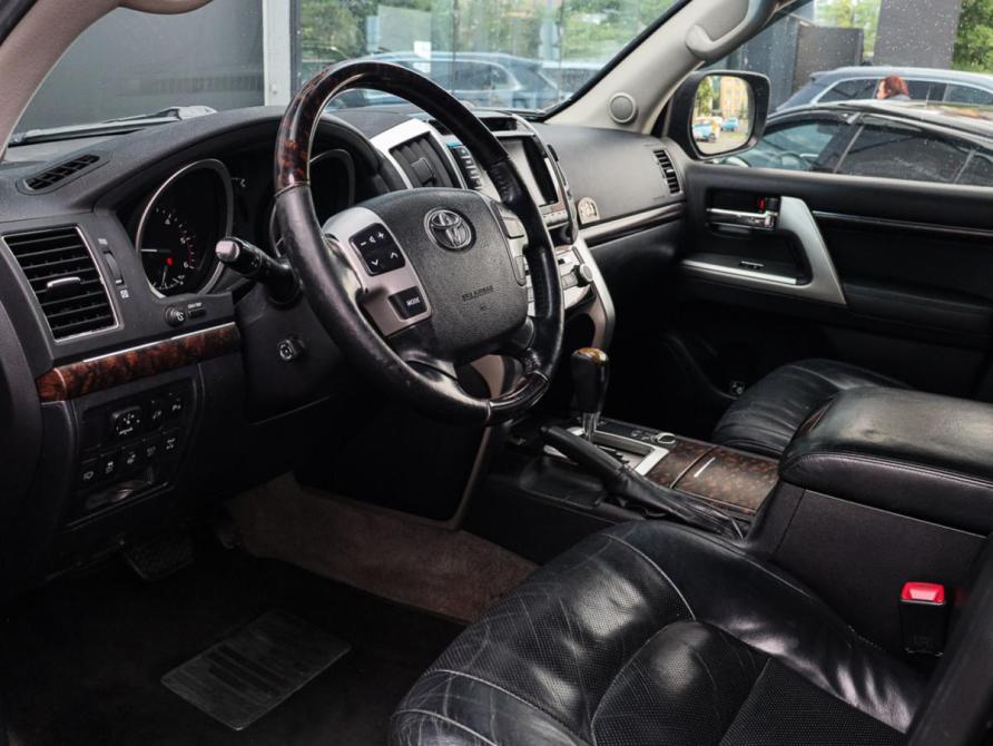 Toyota Land Cruiser 200 Series Рестайлинг 1 Москва  - изображение 15