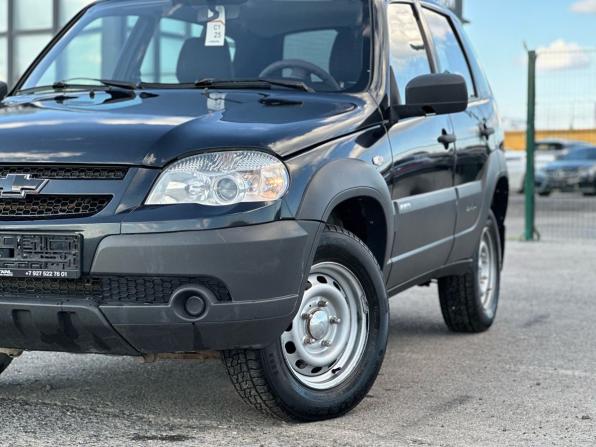 Chevrolet Niva I Рестайлинг с пробегом 2018 года, цена 785 000 рублей, 83187 км, внедорожник, Автокод Объявления
