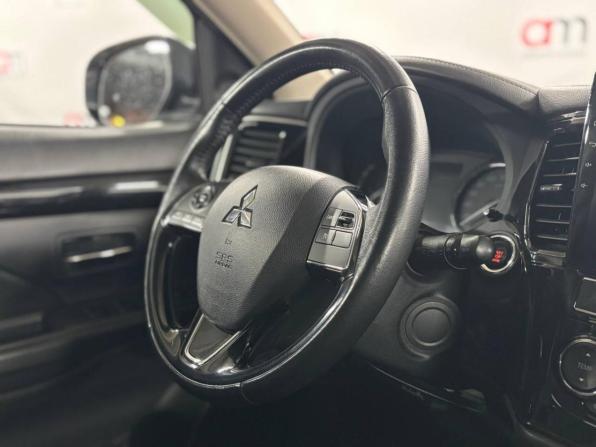Mitsubishi Outlander III Рестайлинг 3 с пробегом 2019 года, цена 1 879 000 рублей, 138000 км, внедорожник, Автокод Объявления