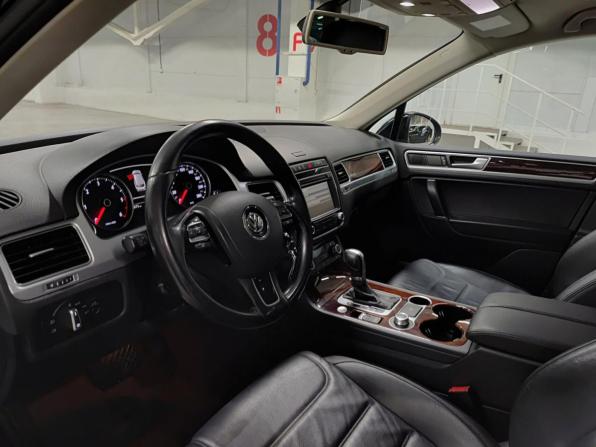 Volkswagen Touareg II Рестайлинг с пробегом 2015 года, цена 2 948 000 рублей, 164642 км, внедорожник, Автокод Объявления