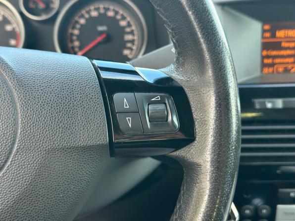 Opel Astra H Рестайлинг с пробегом 2008 года, цена 320 000 рублей, 246093 км, хэтчбек, Автокод Объявления
