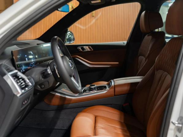 Новый BMW X5 IV (G05/G18) Рестайлинг 2024 года, цена 16 690 000 рублей, внедорожник, Автокод Объявления