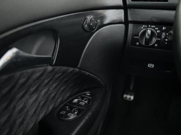 Mercedes-Benz E-Класс III (W211 S211) с пробегом 2003 года, цена 835 000 рублей, 178000 км, седан, Автокод Объявления