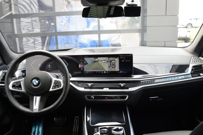 BMW X7 I (G07) Рестайлинг с пробегом 2023 года, цена 13 300 000 рублей, 3455 км, внедорожник, Автокод Объявления
