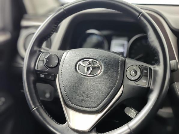 Toyota RAV4 IV (XA40) Рестайлинг с пробегом 2018 года, цена 2 599 000 рублей, 98837 км, внедорожник, Автокод Объявления
