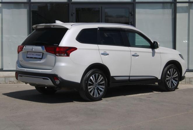 Mitsubishi Outlander III Рестайлинг 3 с пробегом 2020 года, цена 2 820 000 рублей, 70124 км, внедорожник, Автокод Объявления