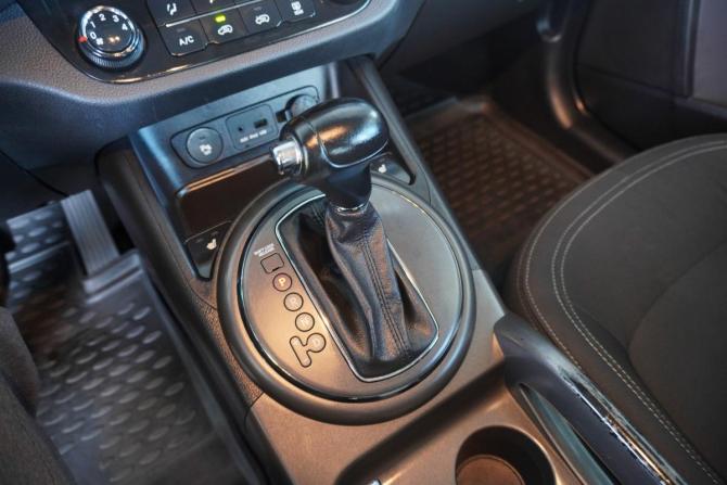 Kia Sportage III с пробегом 2013 года, цена 1 370 000 рублей, 171767 км, внедорожник, Автокод Объявления