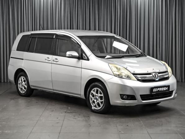 Toyota ISis I Рестайлинг с пробегом 2011 года, цена 979 000 рублей, 174625 км, компактвэн, Автокод Объявления