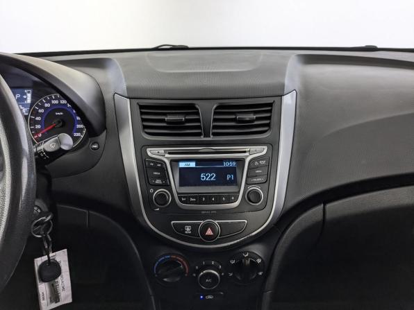 Hyundai Solaris I Рестайлинг с пробегом 2016 года, цена 1 099 000 рублей, 121462 км, седан, Автокод Объявления