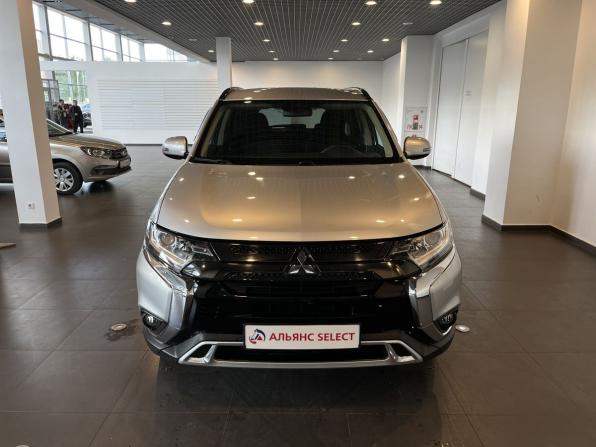 Mitsubishi Outlander III Рестайлинг 3 с пробегом 2021 года, цена 2 740 000 рублей, 36650 км, внедорожник, Автокод Объявления