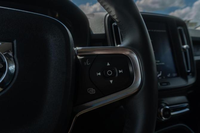 Volvo XC40 I с пробегом 2019 года, цена 2 590 000 рублей, 191721 км, внедорожник, Автокод Объявления