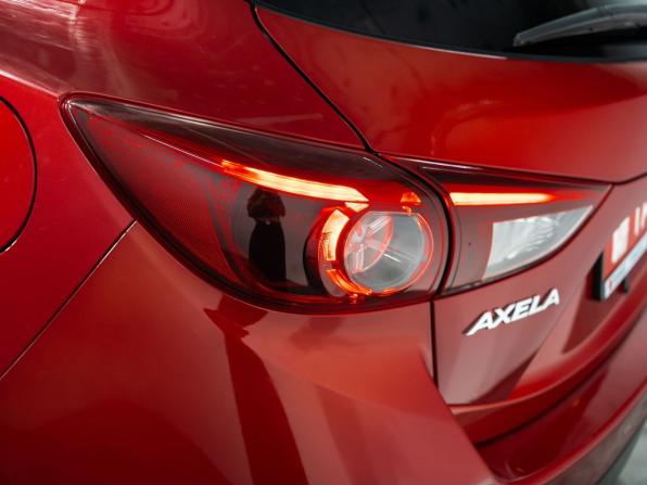 Mazda Axela III с пробегом 2014 года, цена 1 250 000 рублей, 75515 км, хэтчбек, Автокод Объявления