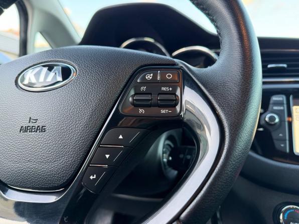 Kia Ceed II Рестайлинг с пробегом 2018 года, цена 1 245 000 рублей, 156946 км, хэтчбек, Автокод Объявления
