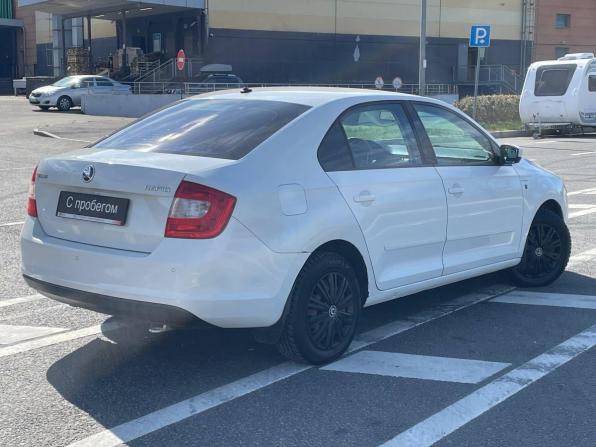 Skoda Rapid I с пробегом 2015 года, цена 889 000 рублей, 228000 км, лифтбек, Автокод Объявления