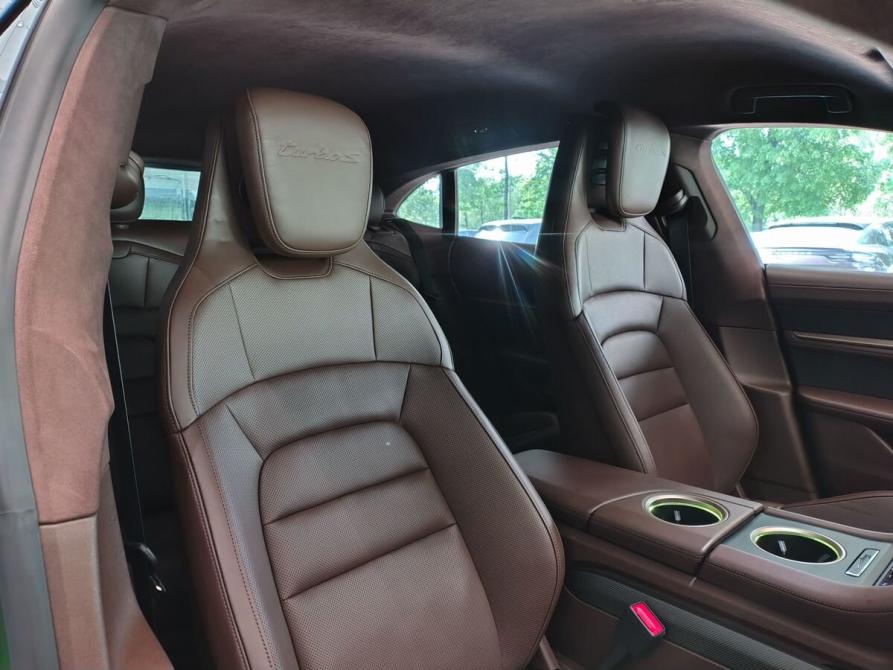 Porsche Taycan I Москва  - изображение 30