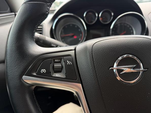 Opel Insignia I с пробегом 2011 года, цена 765 000 рублей, 196577 км, седан, Автокод Объявления