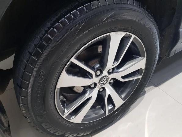 Toyota RAV4 IV (XA40) Рестайлинг с пробегом 2018 года, цена 2 029 000 рублей, 196089 км, внедорожник, Автокод Объявления