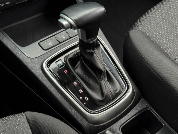 Kia Rio IV Рестайлинг с пробегом 2021 года, цена 1 649 000 рублей, 99229 км, седан, Автокод Объявления