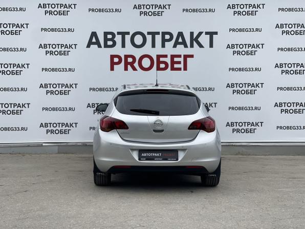 Opel Astra J с пробегом 2011 года, цена 580 000 рублей, 217000 км, хэтчбек, Автокод Объявления