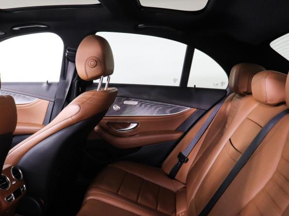 Mercedes-Benz E-Класс V (W213 S213 C238) Рестайлинг с пробегом 2021 года, цена 4 499 000 рублей, 69232 км, седан, Автокод Объявления