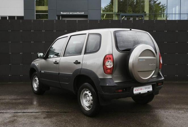 Chevrolet Niva I Рестайлинг с пробегом 2015 года, цена 690 000 рублей, 98622 км, внедорожник, Автокод Объявления