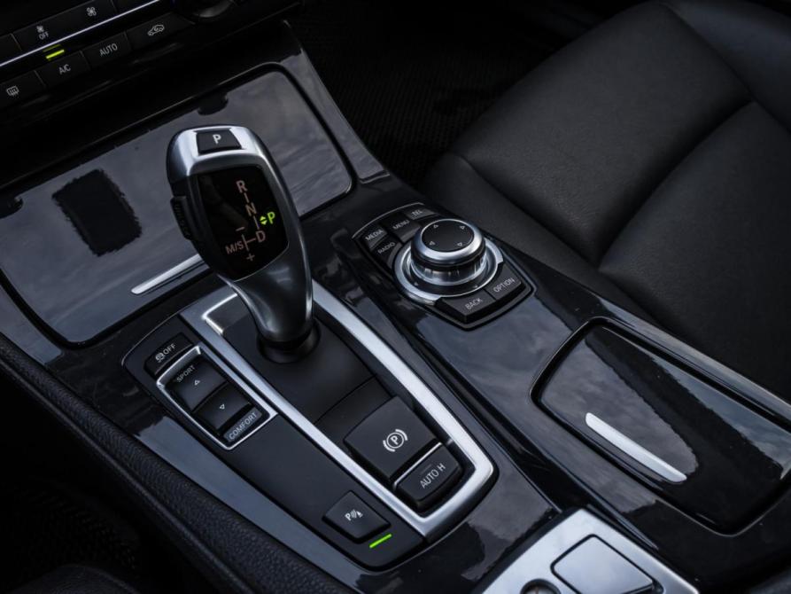 BMW 5 серии VI (F10/F11/F07) Рестайлинг Москва  - изображение 14