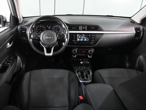 Kia Rio III Рестайлинг с пробегом 2017 года, цена 1 379 000 рублей, 130823 км, седан, Автокод Объявления