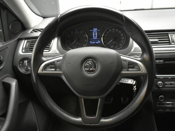 Skoda Rapid I с пробегом 2014 года, цена 1 270 000 рублей, 125389 км, лифтбек, Автокод Объявления
