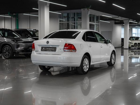 Volkswagen Polo V с пробегом 2015 года, цена 930 000 рублей, 177784 км, седан, Автокод Объявления