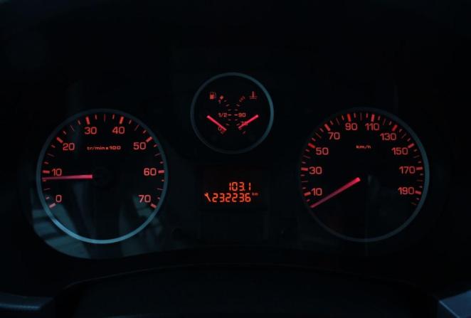 Peugeot Partner II Рестайлинг 2 с пробегом 2022 года, цена 1 320 000 рублей, 232236 км, компактвэн, Автокод Объявления