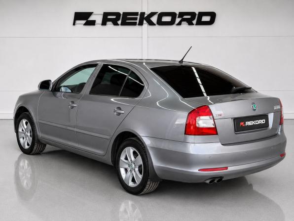 Skoda Octavia II (A5) Рестайлинг с пробегом 2012 года, цена 1 199 000 рублей, 168000 км, лифтбек, Автокод Объявления