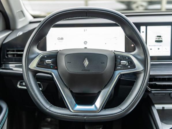 Livan S6 Pro с пробегом 2023 года, цена 1 648 000 рублей, 25964 км, седан, Автокод Объявления