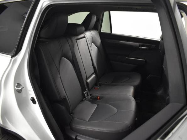 Toyota Highlander IV (XU70) с пробегом 2026 года, цена 5 775 900 рублей, 4635 км, внедорожник, Автокод Объявления